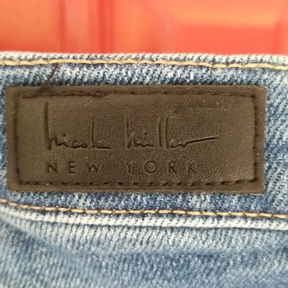 Super Deal! Nicole Miller Nomad High Rise Relaxed Boyfriend jeans, size 12 - Picture 3 of 6